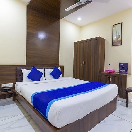 Oyo 7627 Royal Plaza Ξενοδοχείο Χιντεραμπάντ Εξωτερικό φωτογραφία
