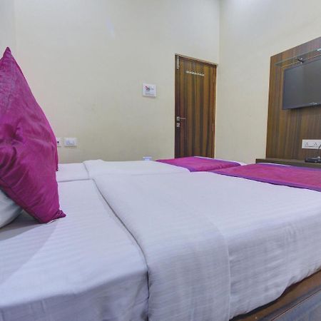 Oyo 7627 Royal Plaza Ξενοδοχείο Χιντεραμπάντ Εξωτερικό φωτογραφία