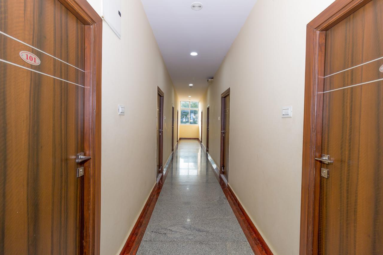 Oyo 7627 Royal Plaza Ξενοδοχείο Χιντεραμπάντ Εξωτερικό φωτογραφία