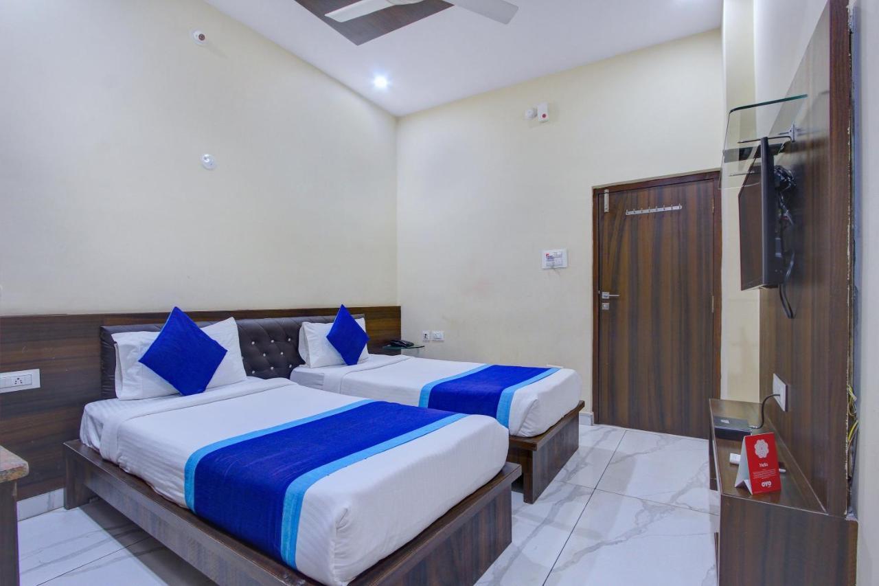 Oyo 7627 Royal Plaza Ξενοδοχείο Χιντεραμπάντ Εξωτερικό φωτογραφία